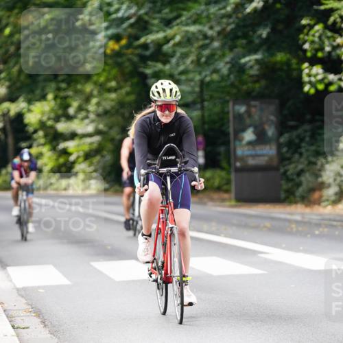 14.09.2025 - Stadtparktriathlon Michael Burmester http://msf.ph/oto/8913856 14.09.2025 12:08:42 Radfahren 1019, 1039, 1058, 1060, 1086, 1174, 1186, 1210 meine-sportfotos.de