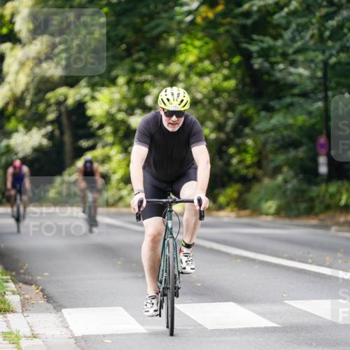 14.09.2025 - Stadtparktriathlon Michael Burmester http://msf.ph/oto/8913868 14.09.2025 12:08:58 Radfahren 1046, 1087, 1152, 1164, 1194 meine-sportfotos.de
