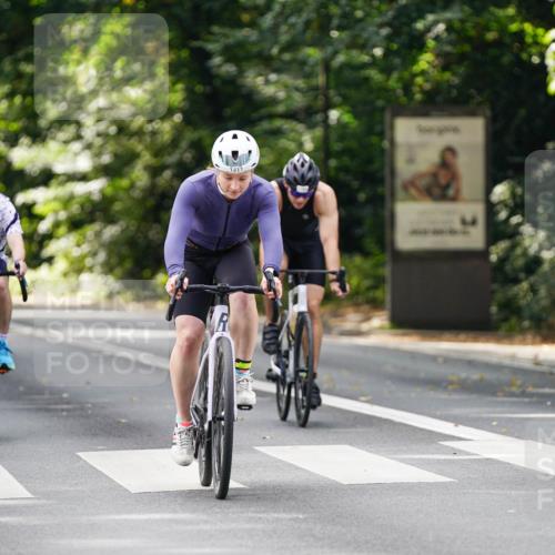 14.09.2025 - Stadtparktriathlon Michael Burmester http://msf.ph/oto/8913879 14.09.2025 12:15:57 Radfahren 1068, 1185, 1193, 1194, 1311 meine-sportfotos.de