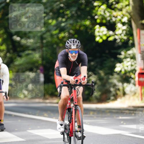 14.09.2025 - Stadtparktriathlon Michael Burmester http://msf.ph/oto/8913957 14.09.2025 12:20:06 Radfahren 1123, 1155 meine-sportfotos.de
