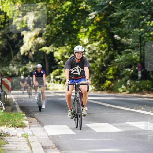 14.09.2025 - Stadtparktriathlon Michael Burmester http://msf.ph/oto/8913966 14.09.2025 12:20:34 Radfahren 1142, 1171, 1188, 1244 meine-sportfotos.de