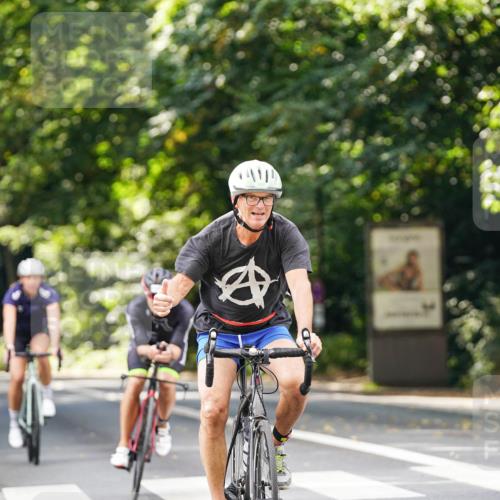 14.09.2025 - Stadtparktriathlon Michael Burmester http://msf.ph/oto/8913968 14.09.2025 12:20:35 Radfahren 1142, 1171, 1188, 1244 meine-sportfotos.de