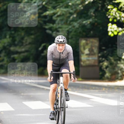 14.09.2025 - Stadtparktriathlon Michael Burmester http://msf.ph/oto/8913971 14.09.2025 12:20:41 Radfahren 1137, 1142, 1171, 1188, 1244 meine-sportfotos.de