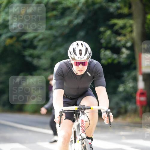 14.09.2025 - Stadtparktriathlon Michael Burmester http://msf.ph/oto/8913974 14.09.2025 12:20:45 Radfahren 1137, 1171 meine-sportfotos.de