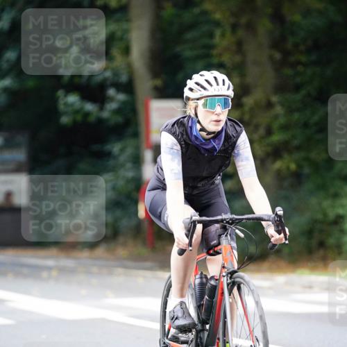 14.09.2025 - Stadtparktriathlon Michael Burmester http://msf.ph/oto/8913983 14.09.2025 12:21:08 Radfahren 1122, 1168, 1197, 1204, 1264, 1291, 1319 meine-sportfotos.de