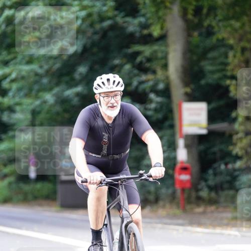14.09.2025 - Stadtparktriathlon Michael Burmester http://msf.ph/oto/8914001 14.09.2025 12:21:28 Radfahren 1094, 1134, 1183, 1248, 1293, 1299 meine-sportfotos.de