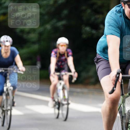 14.09.2025 - Stadtparktriathlon Michael Burmester http://msf.ph/oto/8914010 14.09.2025 12:21:41 Radfahren 1159, 1174, 1209, 1257, 1273, 1277, 1288, 1295 meine-sportfotos.de