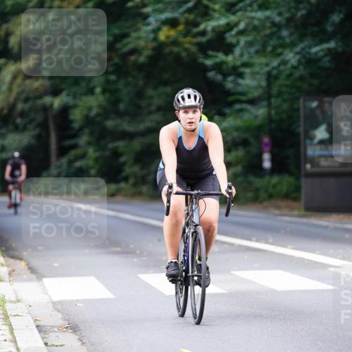 14.09.2025 - Stadtparktriathlon Michael Burmester http://msf.ph/oto/8914019 14.09.2025 12:21:56 Radfahren 1145, 1162, 1186, 1237, 1241 meine-sportfotos.de