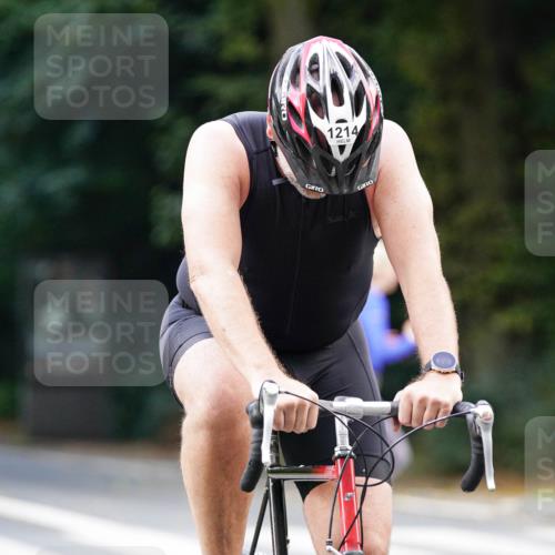 14.09.2025 - Stadtparktriathlon Michael Burmester http://msf.ph/oto/8914033 14.09.2025 12:22:19 Radfahren 1214, 1251, 1292, 1321 meine-sportfotos.de