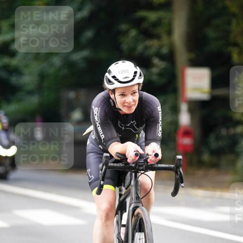 14.09.2025 - Stadtparktriathlon Michael Burmester http://msf.ph/oto/8914035 14.09.2025 12:22:22 Radfahren 1199, 1214, 1251, 1292, 1321 meine-sportfotos.de
