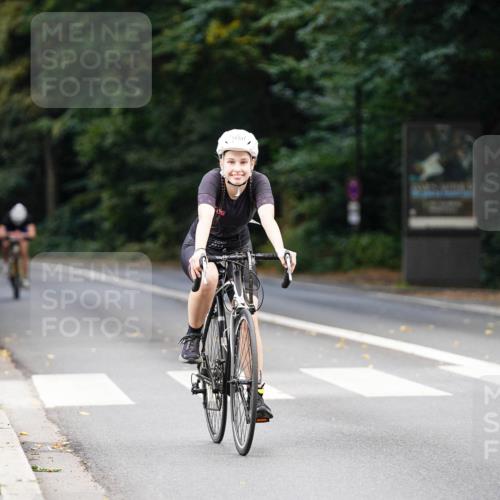 14.09.2025 - Stadtparktriathlon Michael Burmester http://msf.ph/oto/8914037 14.09.2025 12:22:24 Radfahren 1199, 1214, 1251, 1278, 1292 meine-sportfotos.de