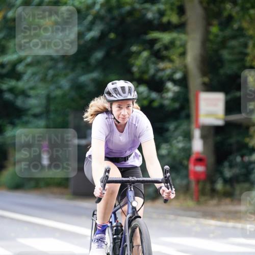 14.09.2025 - Stadtparktriathlon Michael Burmester http://msf.ph/oto/8914055 14.09.2025 12:22:42 Radfahren 1184, 1192, 1194, 1222, 1232, 1263, 1279, 1290, 1298 meine-sportfotos.de