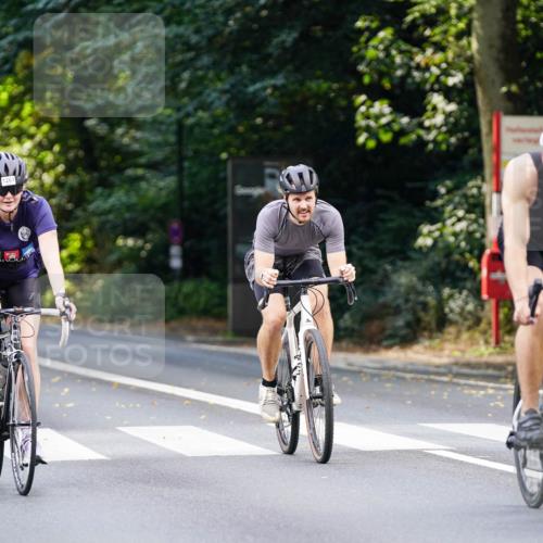 14.09.2025 - Stadtparktriathlon Michael Burmester http://msf.ph/oto/8914058 14.09.2025 12:22:45 Radfahren 1184, 1192, 1194, 1232, 1254, 1263, 1279, 1289, 1311 meine-sportfotos.de