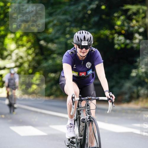 14.09.2025 - Stadtparktriathlon Michael Burmester http://msf.ph/oto/8914060 14.09.2025 12:22:46 Radfahren 1184, 1192, 1194, 1228, 1232, 1254, 1263, 1279, 1289, 1311 meine-sportfotos.de