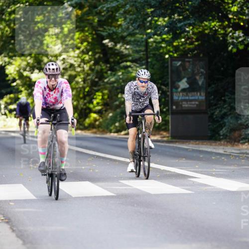 14.09.2025 - Stadtparktriathlon Michael Burmester http://msf.ph/oto/8914061 14.09.2025 12:22:47 Radfahren 1184, 1192, 1194, 1228, 1232, 1254, 1263, 1279, 1289, 1311 meine-sportfotos.de