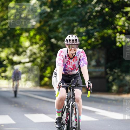 14.09.2025 - Stadtparktriathlon Michael Burmester http://msf.ph/oto/8914062 14.09.2025 12:22:48 Radfahren 1184, 1192, 1194, 1228, 1232, 1254, 1263, 1279, 1285, 1289, 1311 meine-sportfotos.de