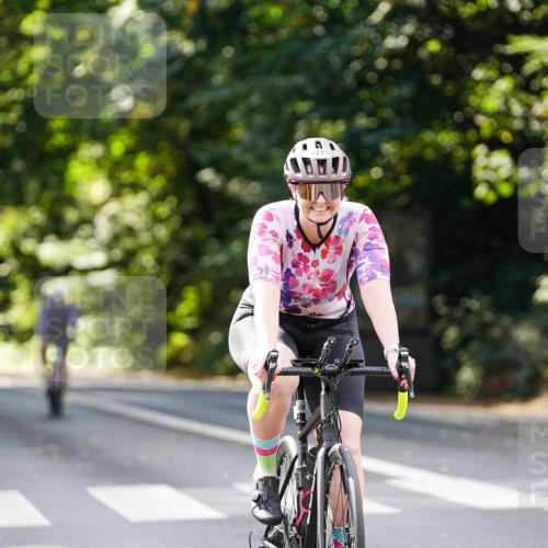 14.09.2025 - Stadtparktriathlon Michael Burmester http://msf.ph/oto/8914063 14.09.2025 12:22:48 Radfahren 1184, 1192, 1194, 1228, 1232, 1254, 1263, 1279, 1285, 1289, 1311 meine-sportfotos.de