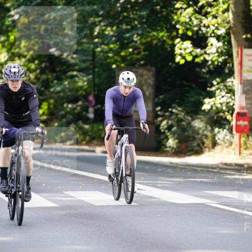 14.09.2025 - Stadtparktriathlon Michael Burmester http://msf.ph/oto/8914064 14.09.2025 12:22:51 Radfahren 1184, 1192, 1194, 1228, 1254, 1263, 1279, 1285, 1289, 1311 meine-sportfotos.de