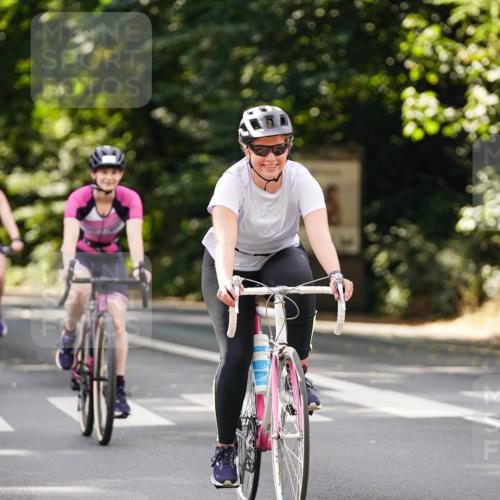 14.09.2025 - Stadtparktriathlon Michael Burmester http://msf.ph/oto/8914068 14.09.2025 12:22:53 Radfahren 1192, 1228, 1254, 1279, 1285, 1289, 1311 meine-sportfotos.de