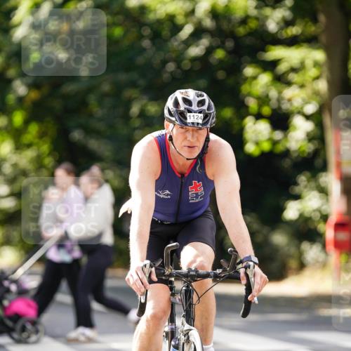 14.09.2025 - Stadtparktriathlon Michael Burmester http://msf.ph/oto/8914082 14.09.2025 12:23:06 Radfahren 1055, 1124, 1185, 1236 meine-sportfotos.de