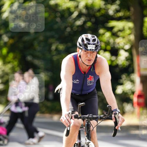14.09.2025 - Stadtparktriathlon Michael Burmester http://msf.ph/oto/8914083 14.09.2025 12:23:06 Radfahren 1055, 1124, 1185, 1236 meine-sportfotos.de