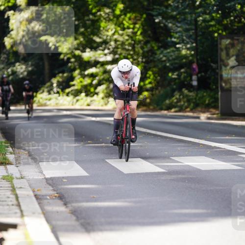 14.09.2025 - Stadtparktriathlon Michael Burmester http://msf.ph/oto/8914087 14.09.2025 12:23:16 Radfahren 1185, 1219, 1294 meine-sportfotos.de