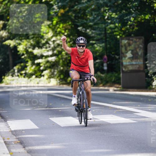 14.09.2025 - Stadtparktriathlon Michael Burmester http://msf.ph/oto/8914103 14.09.2025 12:24:01 Radfahren 1153 meine-sportfotos.de