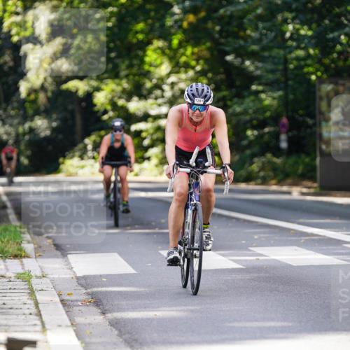 14.09.2025 - Stadtparktriathlon Michael Burmester http://msf.ph/oto/8914109 14.09.2025 12:24:13 Radfahren 1281, 1301, 1309 meine-sportfotos.de