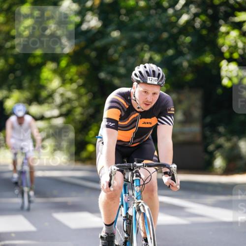 14.09.2025 - Stadtparktriathlon Michael Burmester http://msf.ph/oto/8914117 14.09.2025 12:24:42 Radfahren 1158, 1205, 1210, 1239 meine-sportfotos.de
