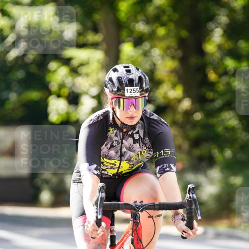 14.09.2025 - Stadtparktriathlon Michael Burmester http://msf.ph/oto/8914145 14.09.2025 12:25:16 Radfahren 1148, 1163, 1208, 1255, 1307 meine-sportfotos.de