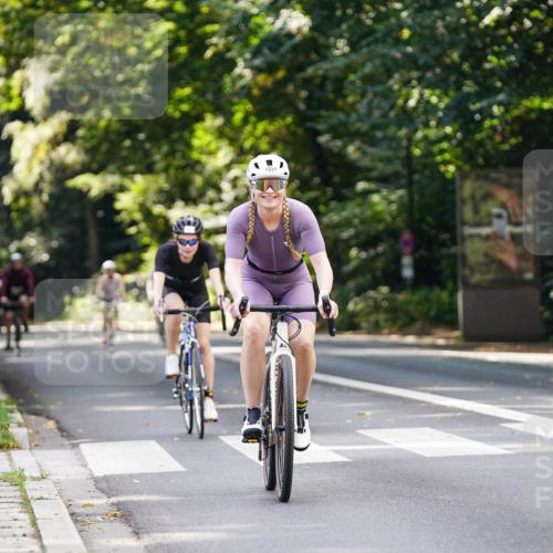 14.09.2025 - Stadtparktriathlon Michael Burmester http://msf.ph/oto/8914150 14.09.2025 12:25:29 Radfahren 1139, 1224, 1274, 1300, 1310 meine-sportfotos.de