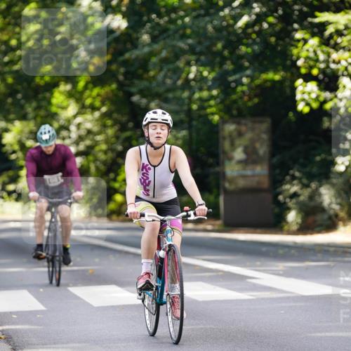 14.09.2025 - Stadtparktriathlon Michael Burmester http://msf.ph/oto/8914157 14.09.2025 12:25:36 Radfahren 1081, 1141, 1224, 1274, 1300, 1310 meine-sportfotos.de
