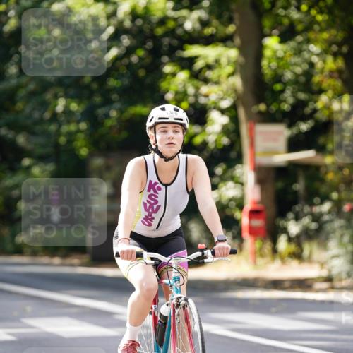 14.09.2025 - Stadtparktriathlon Michael Burmester http://msf.ph/oto/8914158 14.09.2025 12:25:37 Radfahren 1081, 1141, 1274, 1300, 1310 meine-sportfotos.de