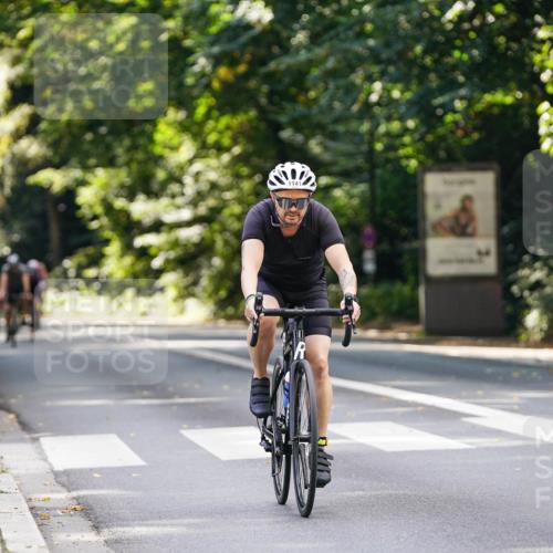 14.09.2025 - Stadtparktriathlon Michael Burmester http://msf.ph/oto/8914161 14.09.2025 12:25:41 Radfahren 1081, 1141, 1144, 1170, 1229, 1247, 1274, 1300 meine-sportfotos.de