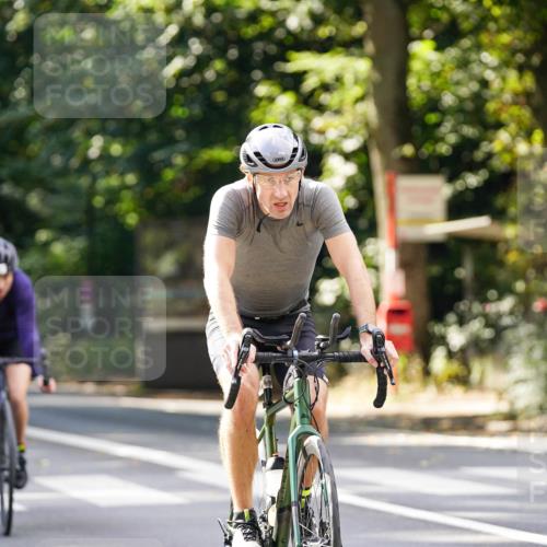 14.09.2025 - Stadtparktriathlon Michael Burmester http://msf.ph/oto/8914169 14.09.2025 12:25:47 Radfahren 1132, 1141, 1144, 1167, 1170, 1229, 1245, 1247 meine-sportfotos.de