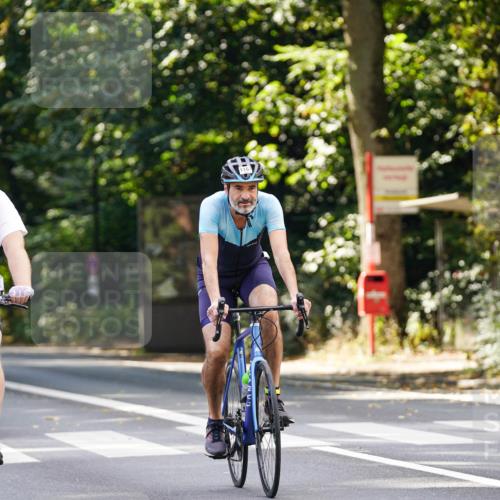 14.09.2025 - Stadtparktriathlon Michael Burmester http://msf.ph/oto/8914178 14.09.2025 12:25:53 Radfahren 1100, 1132, 1144, 1167, 1170, 1212, 1245, 1247 meine-sportfotos.de