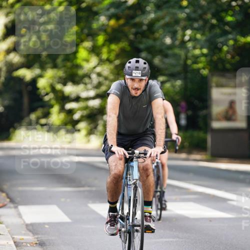 14.09.2025 - Stadtparktriathlon Michael Burmester http://msf.ph/oto/8914218 14.09.2025 12:27:03 Radfahren 1189, 1218, 1250, 1303 meine-sportfotos.de