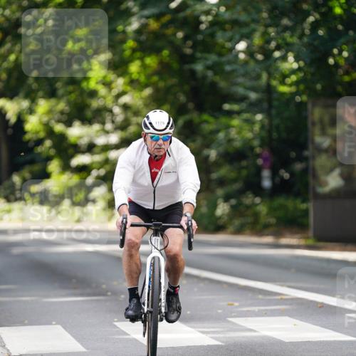 14.09.2025 - Stadtparktriathlon Michael Burmester http://msf.ph/oto/8914236 14.09.2025 12:27:52 Radfahren 1123, 1137, 1175, 1286 meine-sportfotos.de