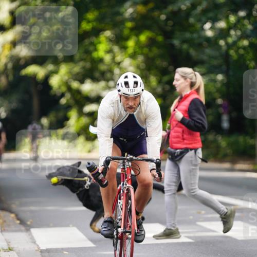 14.09.2025 - Stadtparktriathlon Michael Burmester http://msf.ph/oto/8914242 14.09.2025 12:27:58 Radfahren 1123, 1137, 1171, 1175 meine-sportfotos.de