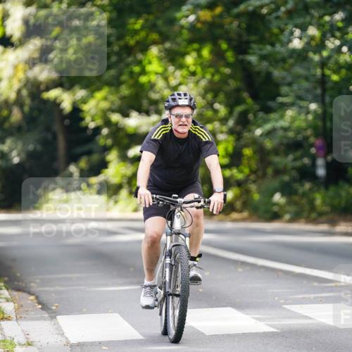14.09.2025 - Stadtparktriathlon Michael Burmester http://msf.ph/oto/8914252 14.09.2025 12:28:30 Radfahren 1122, 1169 meine-sportfotos.de