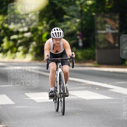 14.09.2025 - Stadtparktriathlon Michael Burmester http://msf.ph/oto/8914256 14.09.2025 12:28:45 Radfahren 1299 meine-sportfotos.de