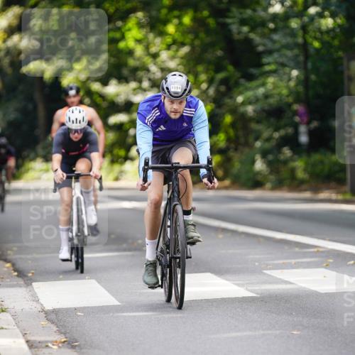 14.09.2025 - Stadtparktriathlon Michael Burmester http://msf.ph/oto/8914259 14.09.2025 12:28:53 Radfahren 1151, 1213, 1264, 1315 meine-sportfotos.de