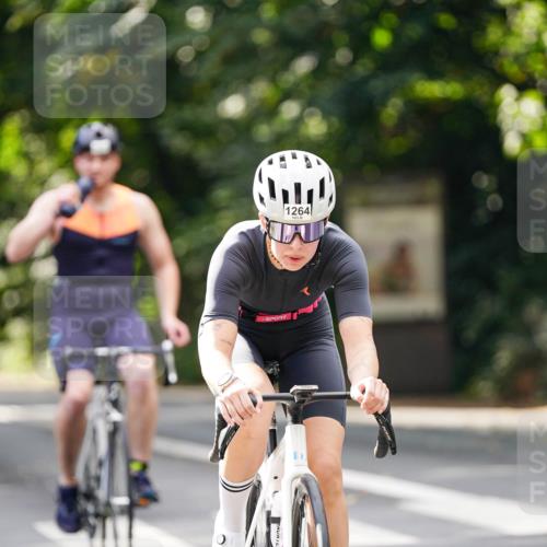 14.09.2025 - Stadtparktriathlon Michael Burmester http://msf.ph/oto/8914261 14.09.2025 12:28:55 Radfahren 1151, 1213, 1264, 1315 meine-sportfotos.de