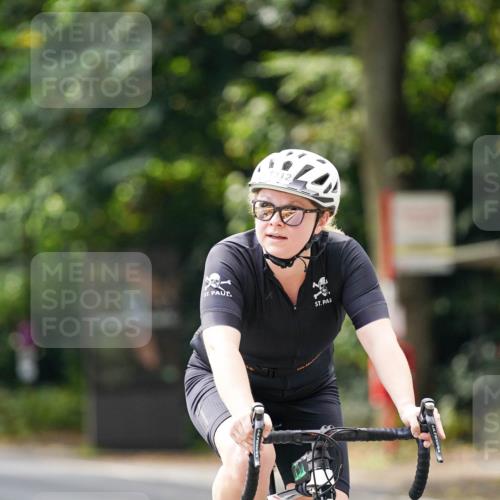 14.09.2025 - Stadtparktriathlon Michael Burmester http://msf.ph/oto/8914333 14.09.2025 12:30:35 Radfahren 1199, 1290, 1312 meine-sportfotos.de