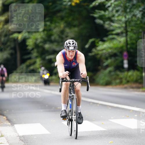 14.09.2025 - Stadtparktriathlon Michael Burmester http://msf.ph/oto/8914367 14.09.2025 12:31:30 Radfahren 1124 meine-sportfotos.de