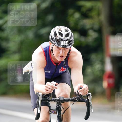 14.09.2025 - Stadtparktriathlon Michael Burmester http://msf.ph/oto/8914369 14.09.2025 12:31:31 Radfahren 1124 meine-sportfotos.de