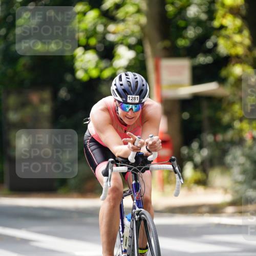 14.09.2025 - Stadtparktriathlon Michael Burmester http://msf.ph/oto/8914376 14.09.2025 12:31:42 Radfahren 1222, 1279, 1281 meine-sportfotos.de