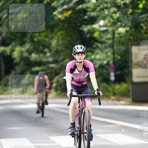 14.09.2025 - Stadtparktriathlon Michael Burmester http://msf.ph/oto/8914384 14.09.2025 12:32:02 Radfahren 1228, 1301 meine-sportfotos.de