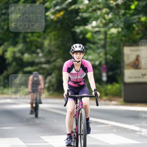 14.09.2025 - Stadtparktriathlon Michael Burmester http://msf.ph/oto/8914385 14.09.2025 12:32:02 Radfahren 1228, 1301 meine-sportfotos.de