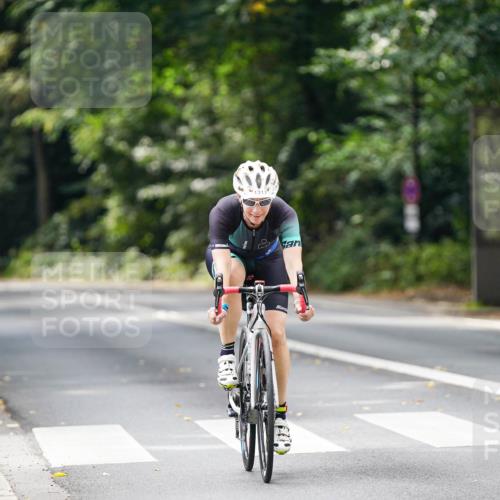 14.09.2025 - Stadtparktriathlon Michael Burmester http://msf.ph/oto/8914393 14.09.2025 12:32:15 Radfahren 1268, 1317 meine-sportfotos.de